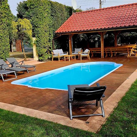 Holiday Home In Kolczewo With The Private Pool 220 Qm Exterior foto